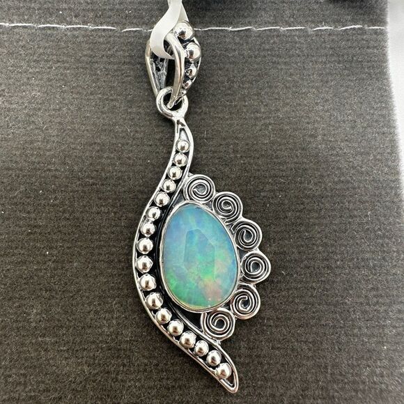 NWT Faceted 10x14mm OPAL pendant in solid sterling silver! - Picture 6 of 14